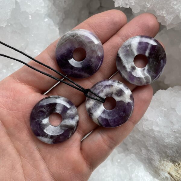 Kvarcinio ametisto pakabukas Donutas, 3cm
