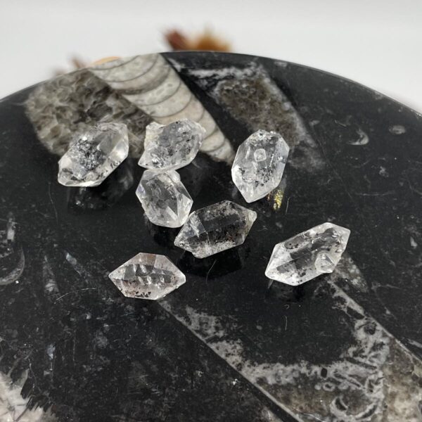 Herkimerio deimantas su geležimi, 0,8-1,7 gr. - Image 2