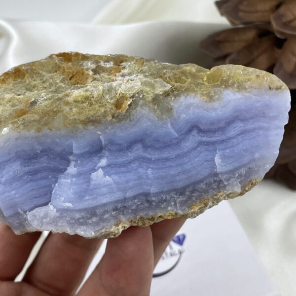 Melsvasis neriniuotas agatas (A), 368 gr. - Image 3