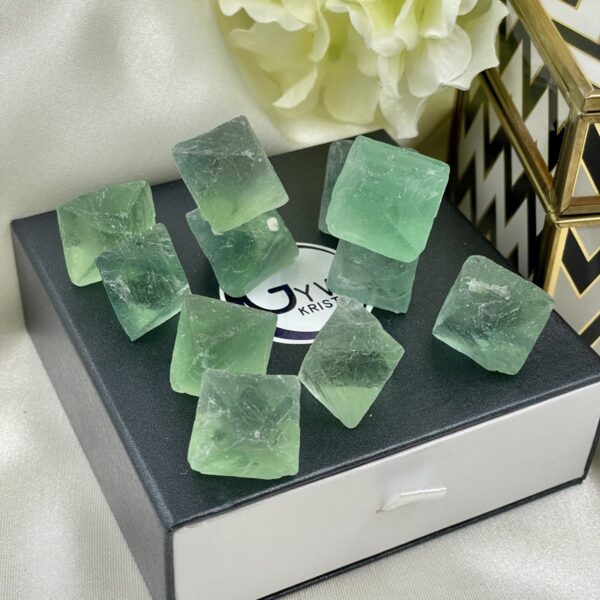 Fluorito kristalas, 11-17 gr.
