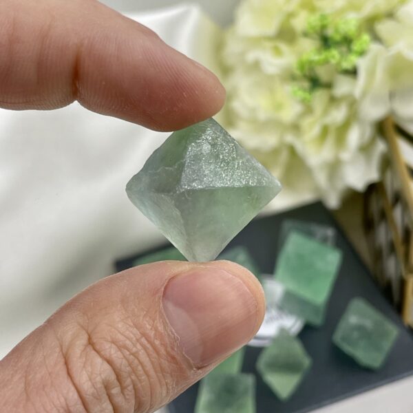 Fluorito kristalas, 11-17 gr. - Image 3