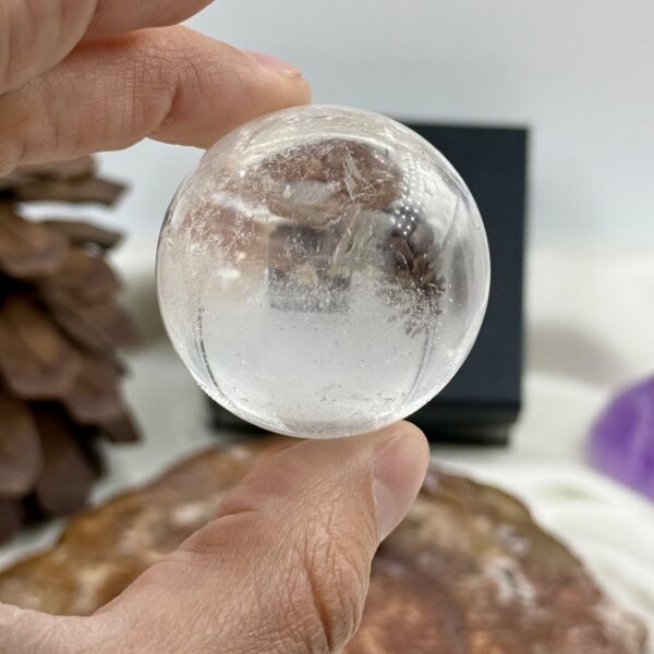 Kalnų krištolo rutulys (sfera), 125-130 gr. - Image 3