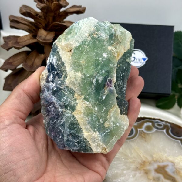 Vaivorykštinis fluoritas, 0,945 kg - Image 3