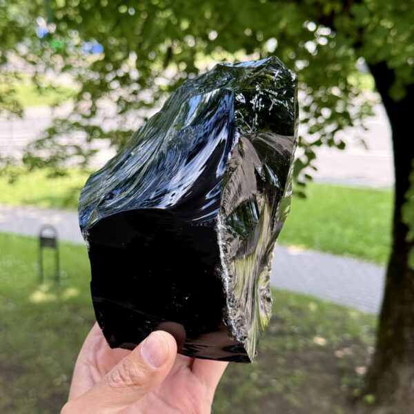Juodasis obsidinas, 1,86 kg