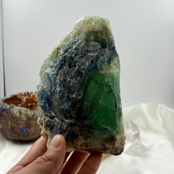 Vaivorykštinis fluoritas (A), 1,230 kg - Image 3