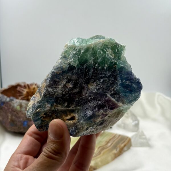 Vaivorykštinis fluoritas, 1,205 kg - Image 3