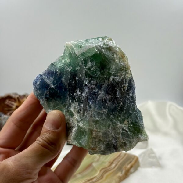 Vaivorykštinis fluoritas, 1,205 kg - Image 2
