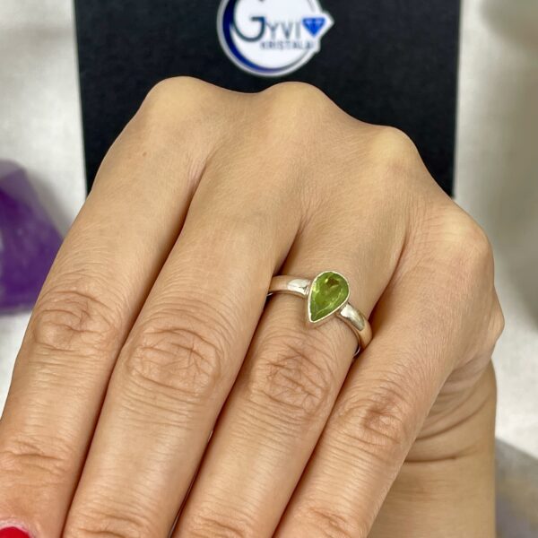 Žiedas su peridotu (olivinas), 17,2 dydis - Image 4