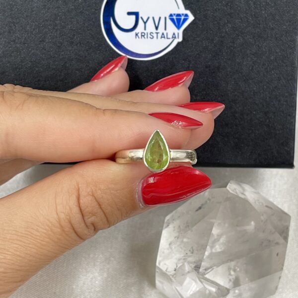 Žiedas su peridotu (olivinas), 17,2 dydis - Image 2